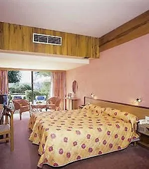 83 فندق 3*
