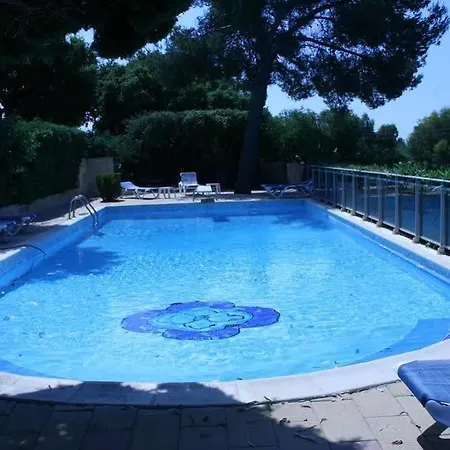 83 3* Le Lavandou