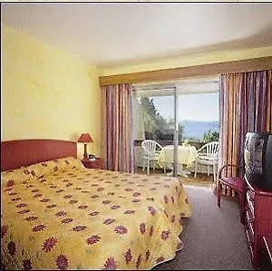 Hotel 83 3*